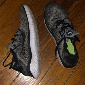 Nike flyknit running shoes